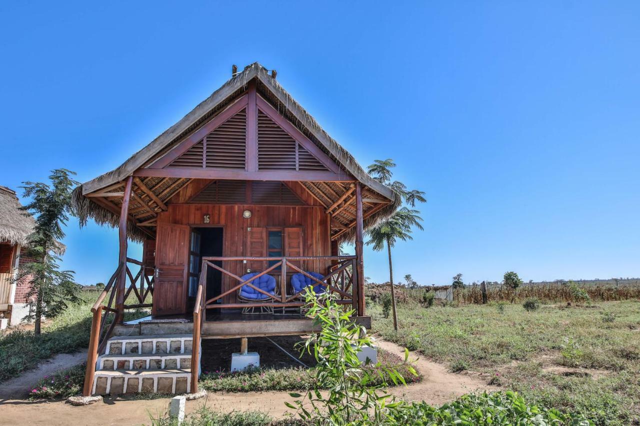 Cap Kimony Hotel Morondava Exterior foto